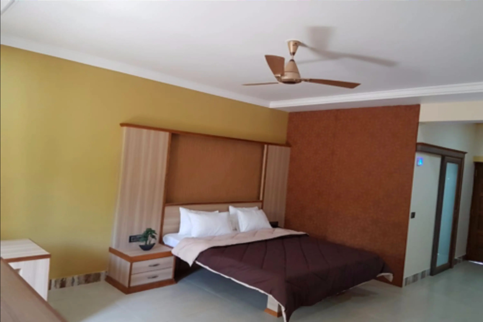 Отель JM Vista Suites