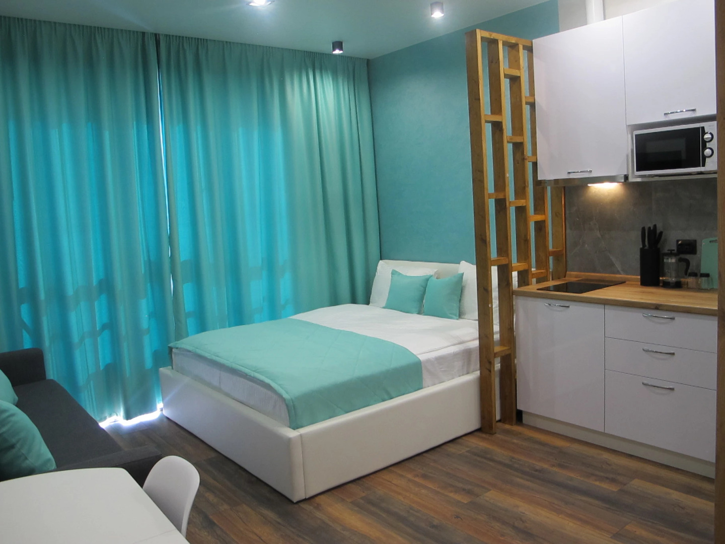 Апартаменты Воскресенская 14/1