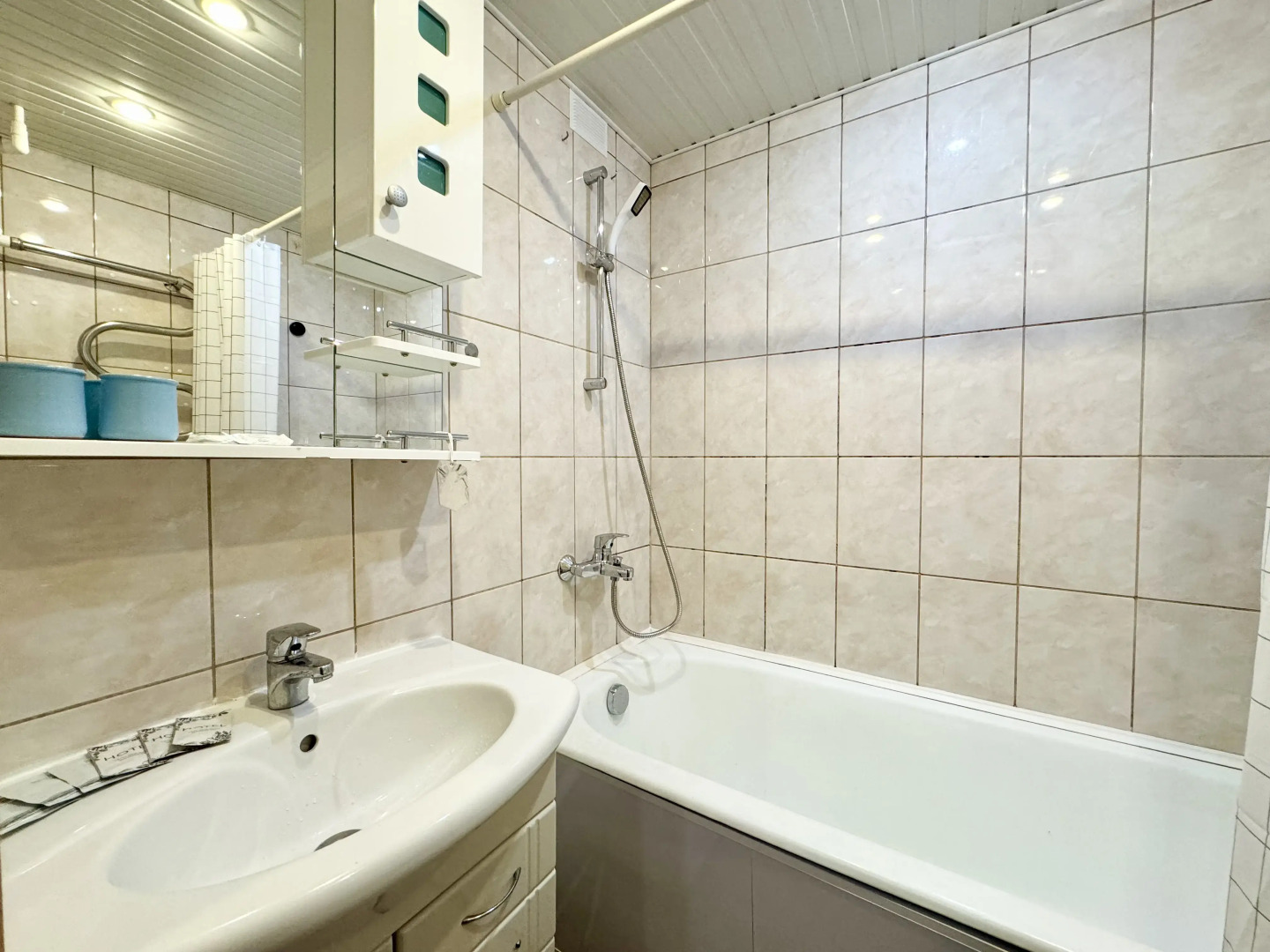 Квартира Уютная Квартира с большой кухней