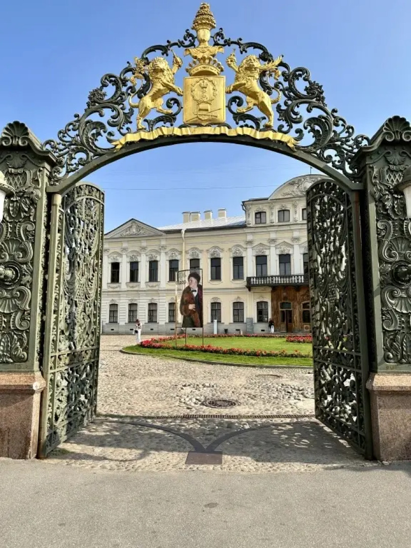 Апартаменты LITEINY  Royal