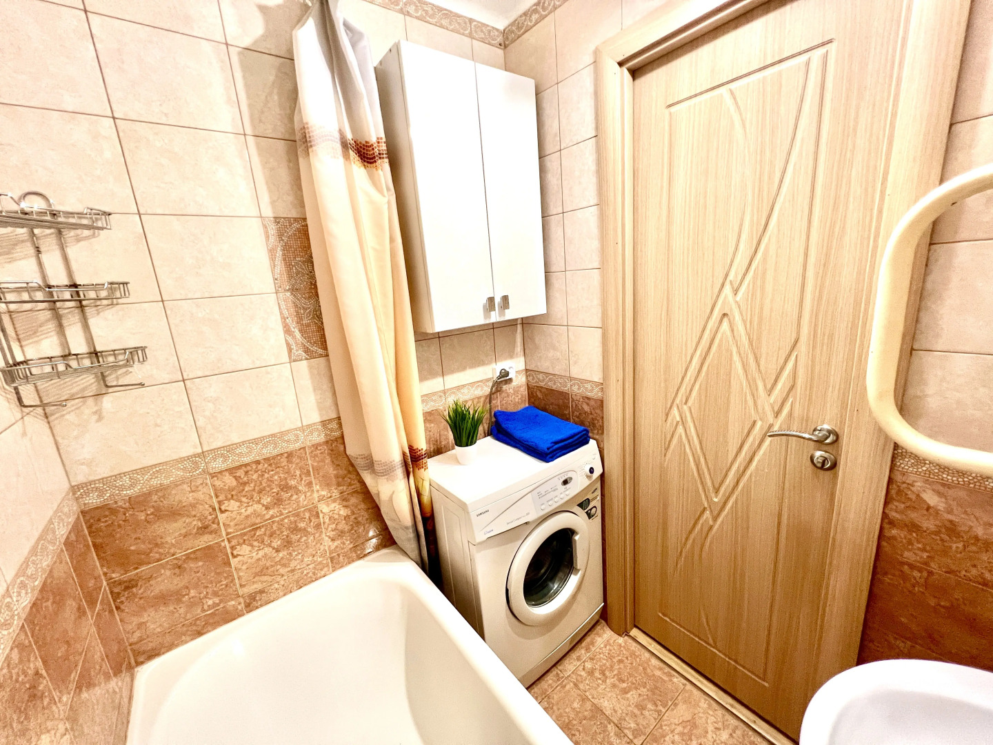 Апартаменты двухкомнатные (на Ново-Вокзальной 257А)