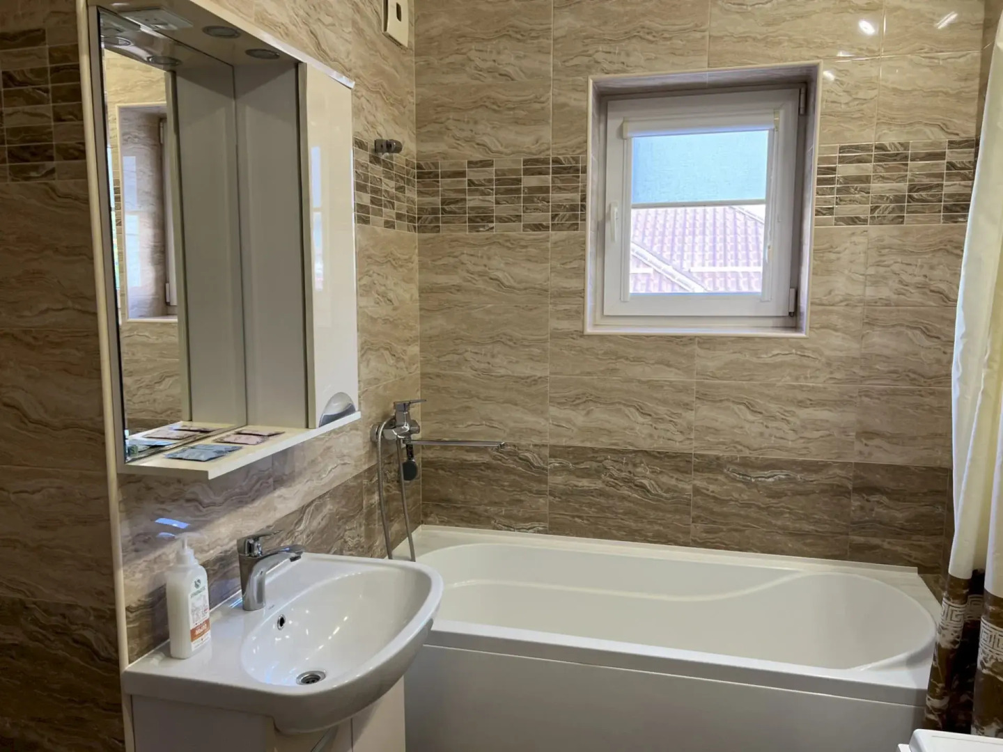 Апартаменты 381 Мичурина 7