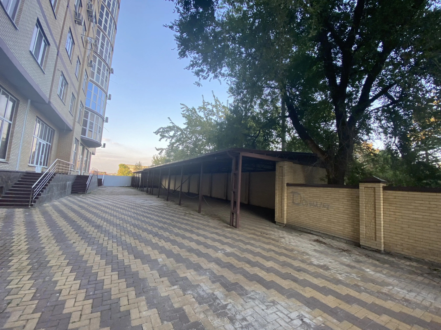 Апартаменты Улучшенные На Пушкина 54\1 с панорамным видом на город и парковочным местом