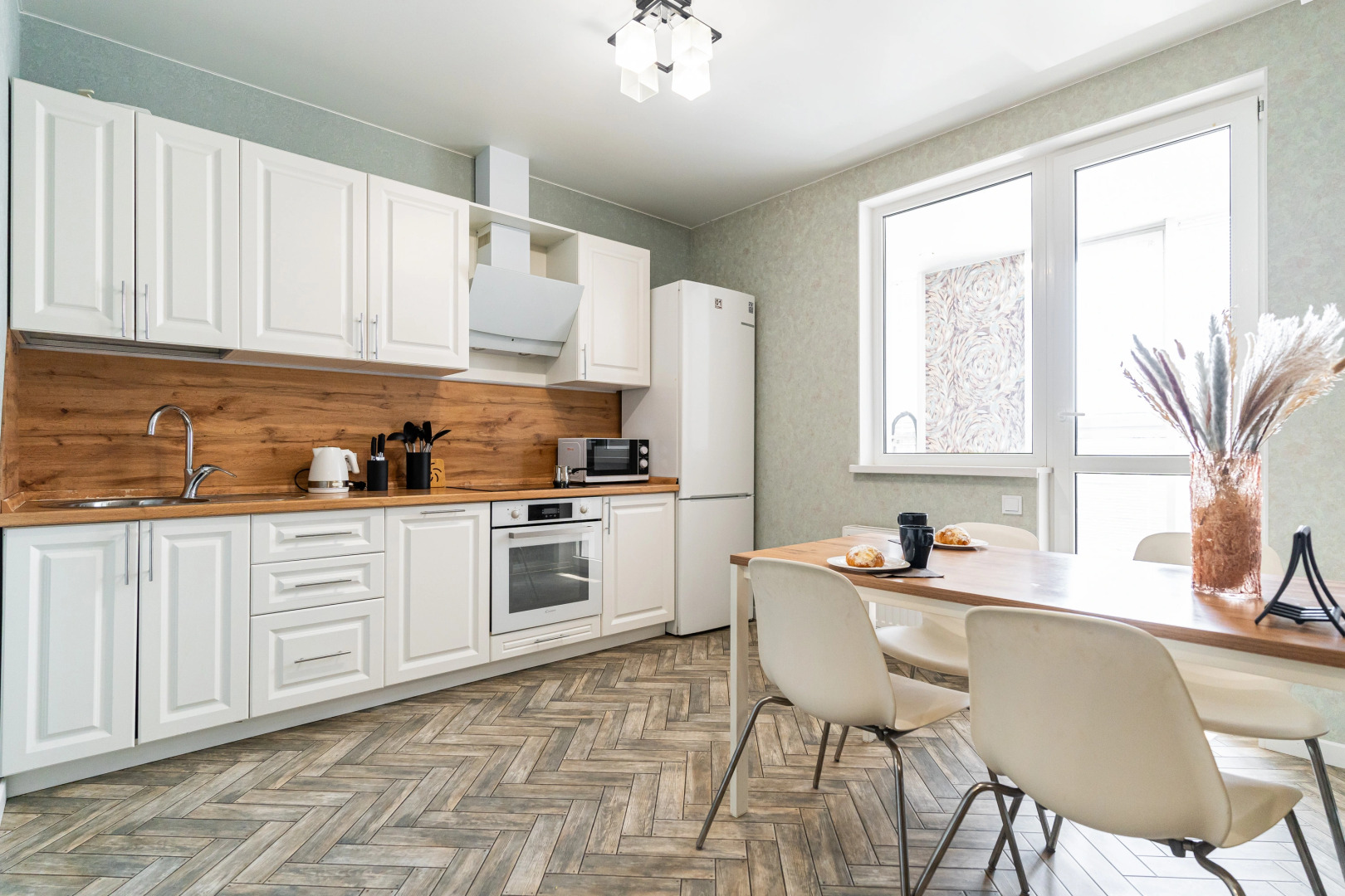 Апартаменты Класса Люкс на Первой Линии в Центре Новороссийска от LetoApart