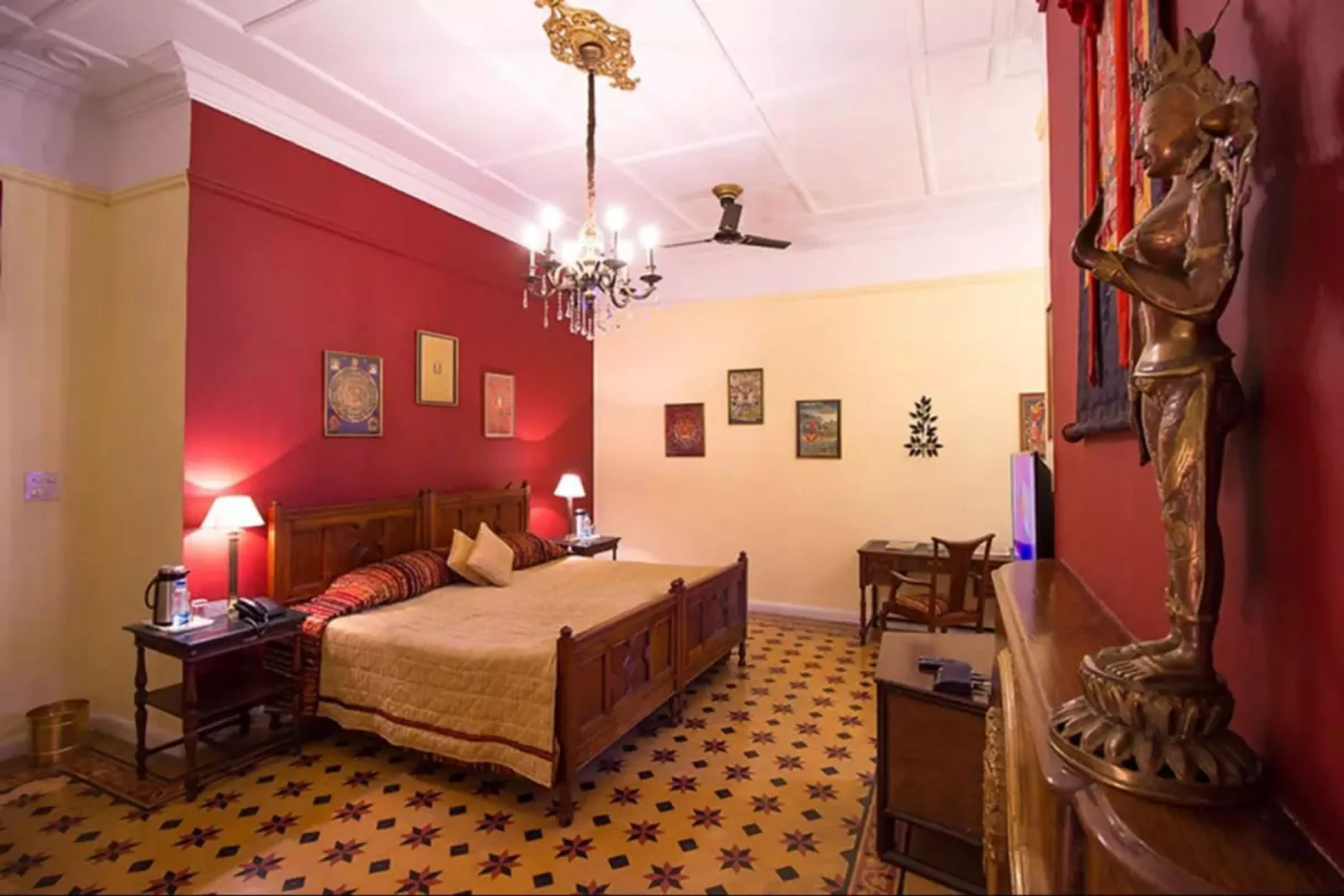 Отель WelcomHeritage Taragarh Palace
