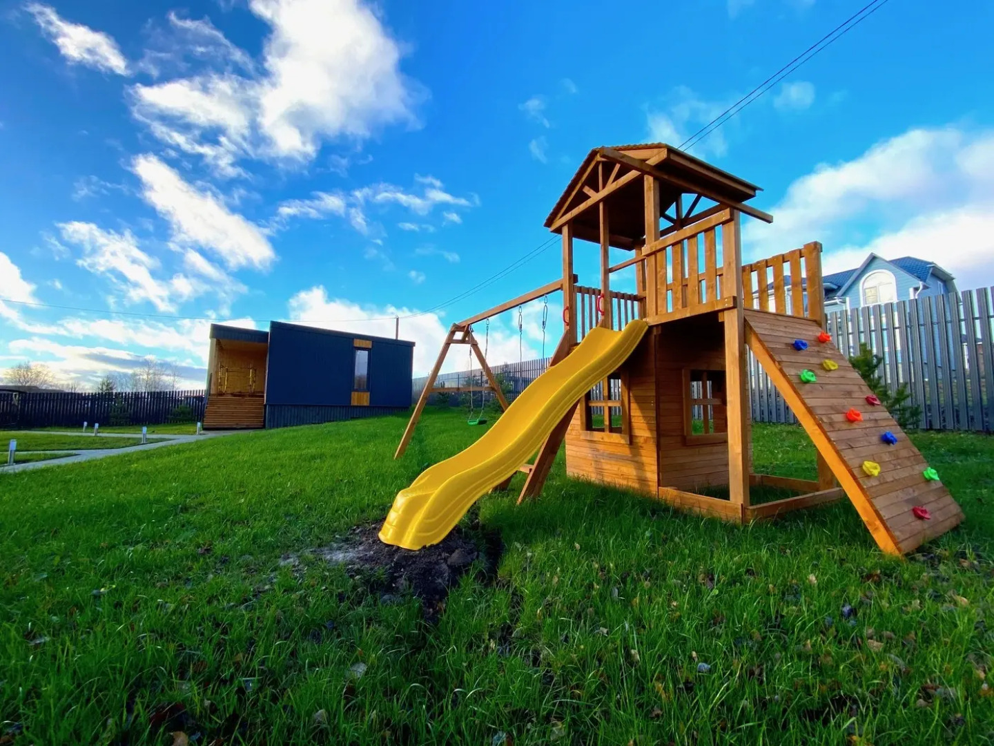 Гостевой дом Благодать у пруда 1