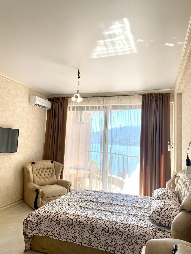 Апартаменты с Видом на Море на Морском Спуске