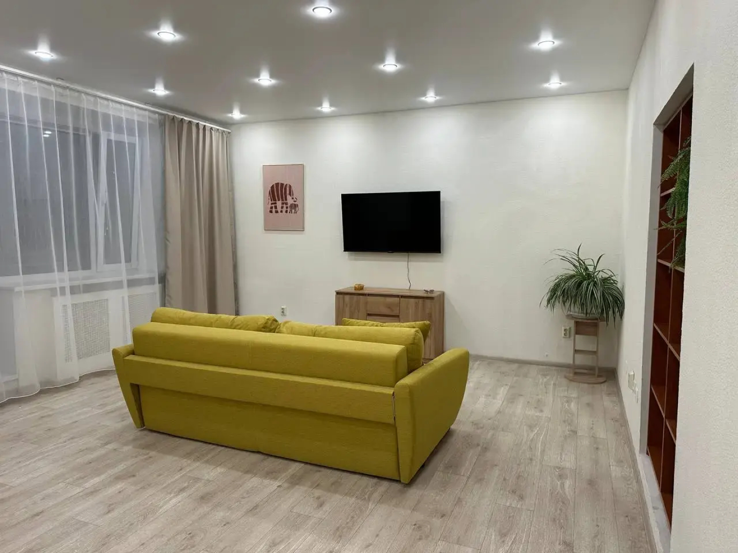 Квартира Просторная Трехкомнатная в центре