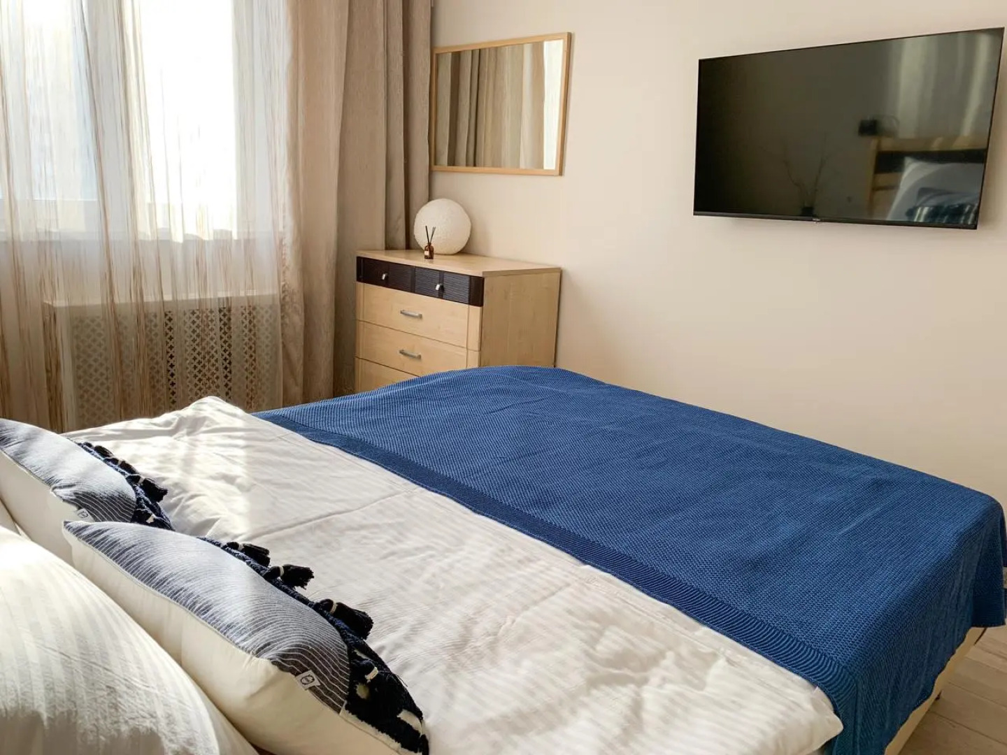 Квартира на Тополиной аллее с просторной кухней