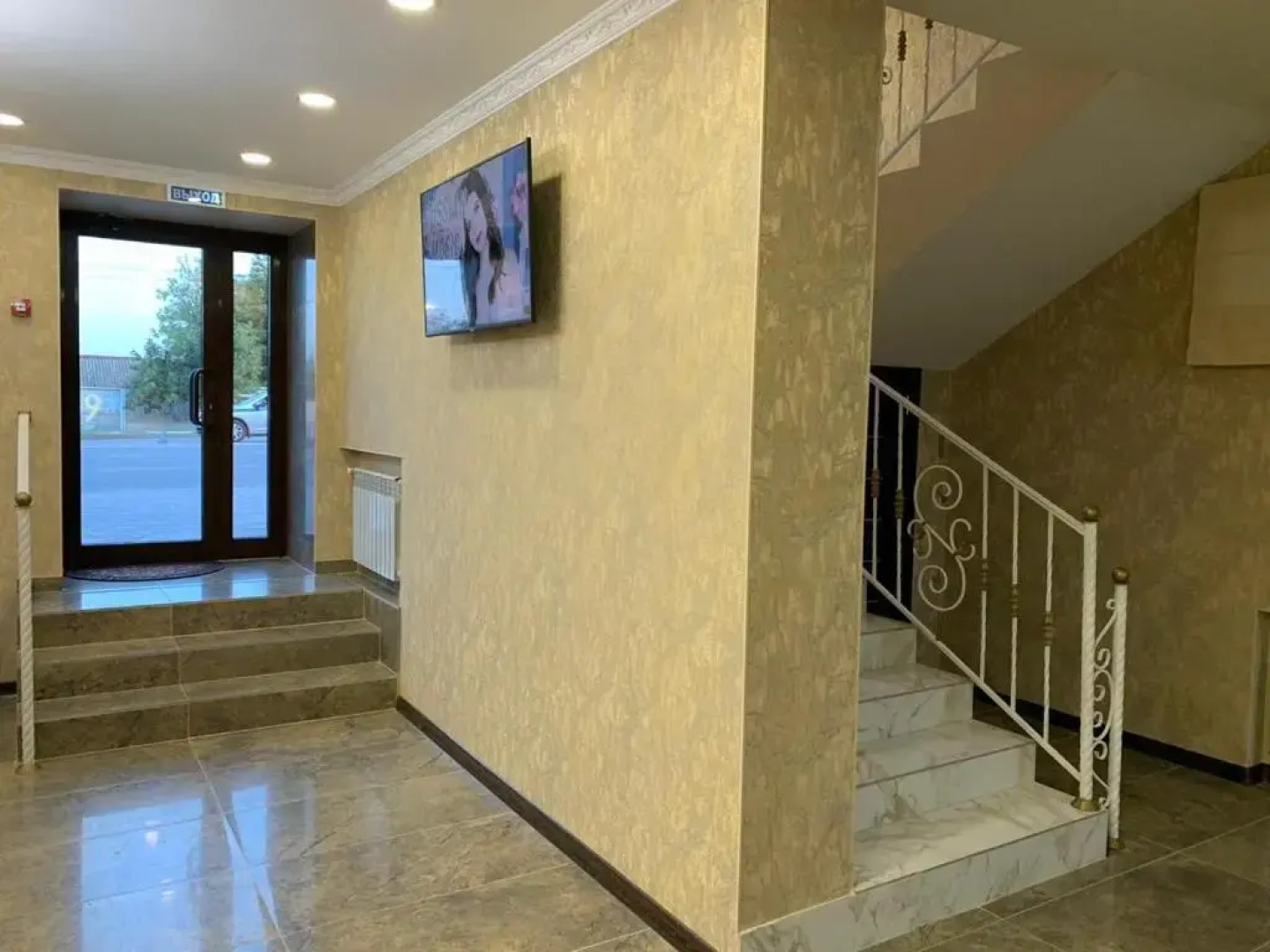 Отель Империя