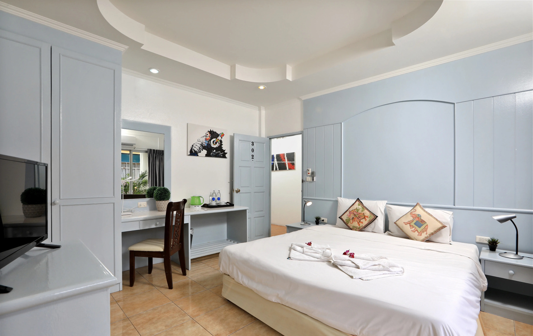 Gorgeous Boutique Room