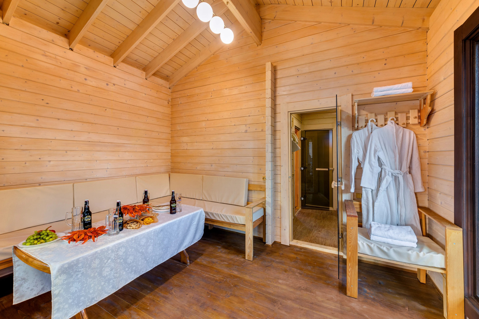 Отель Атлас