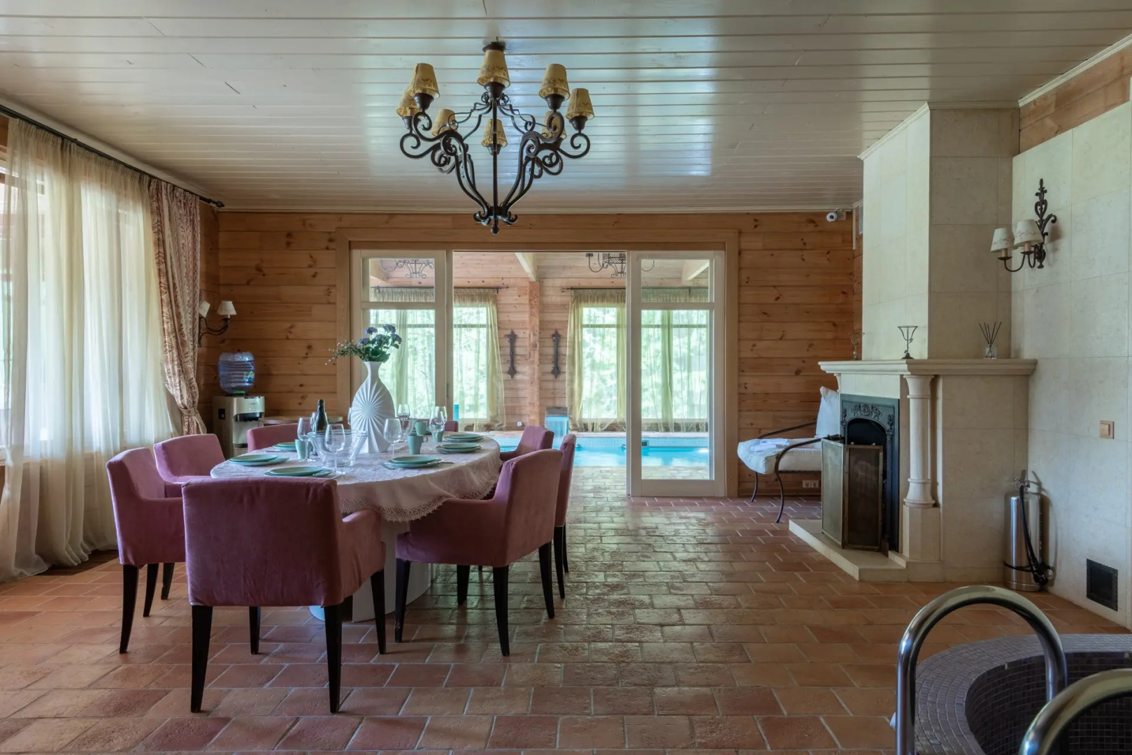 Гостевой Дом Деревянный Коттедж с бассейном и баней