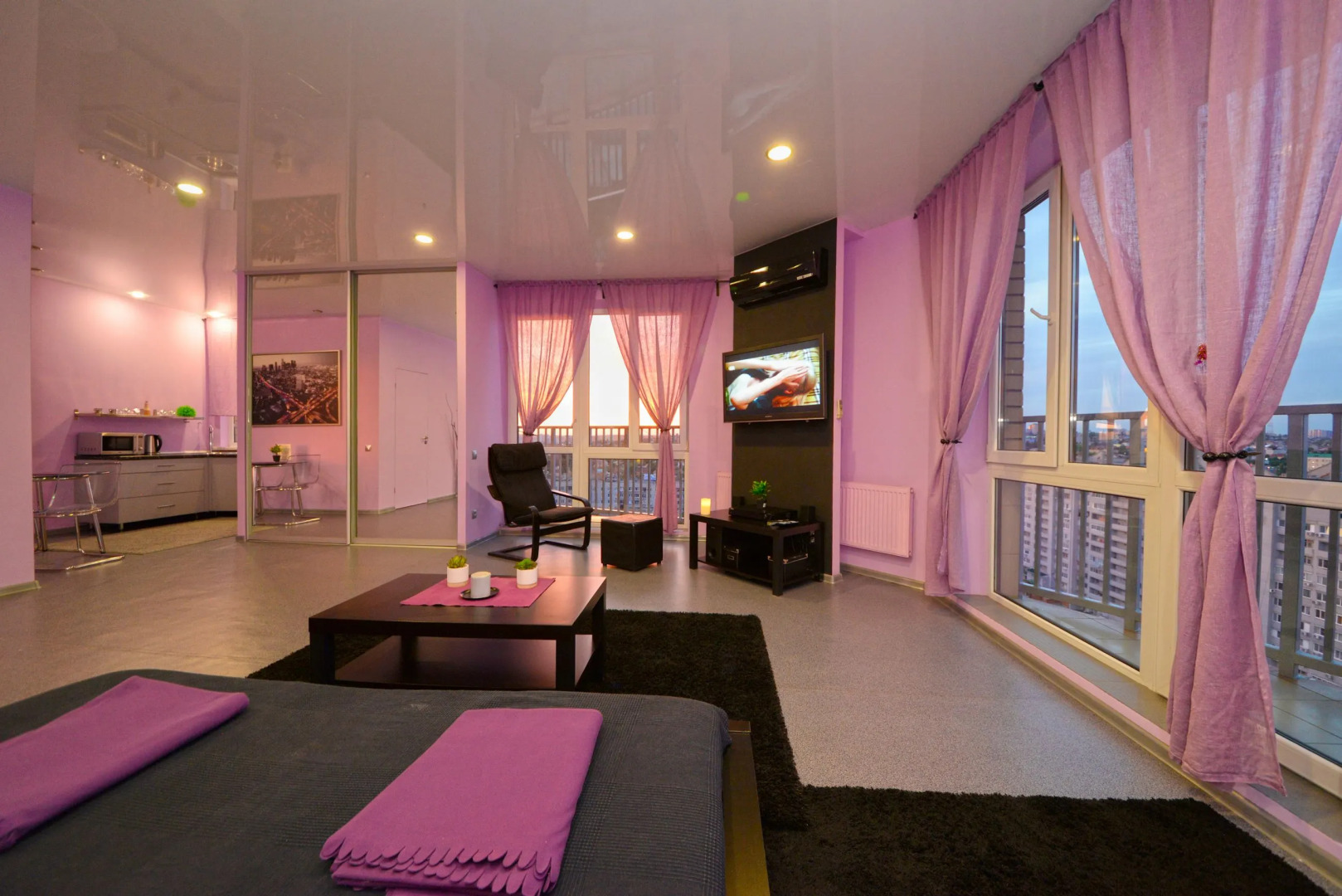 Апартаменты для Романтического Отдыха с Панорамными Окнами