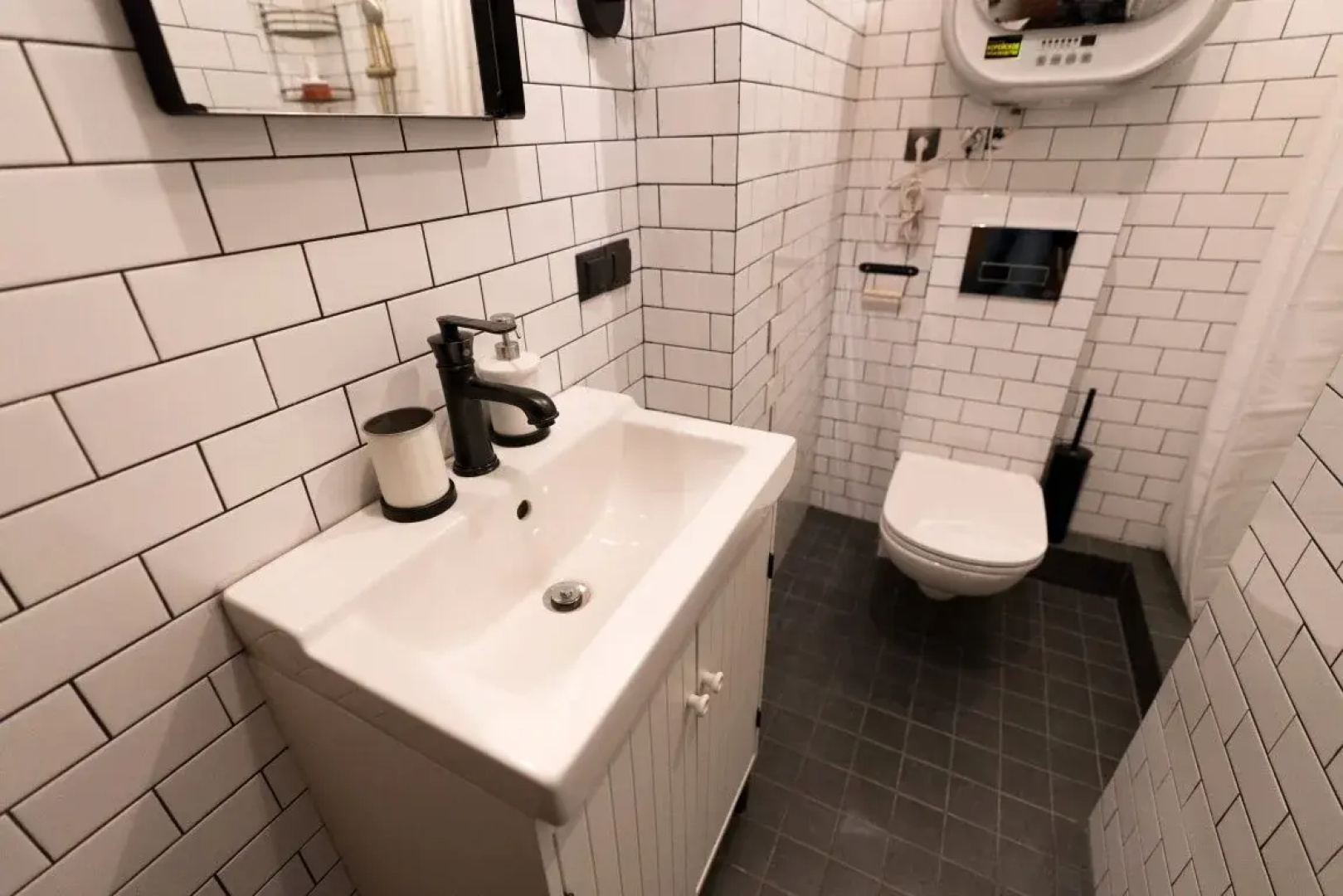Апартаменты Endeavour Loft Apartments