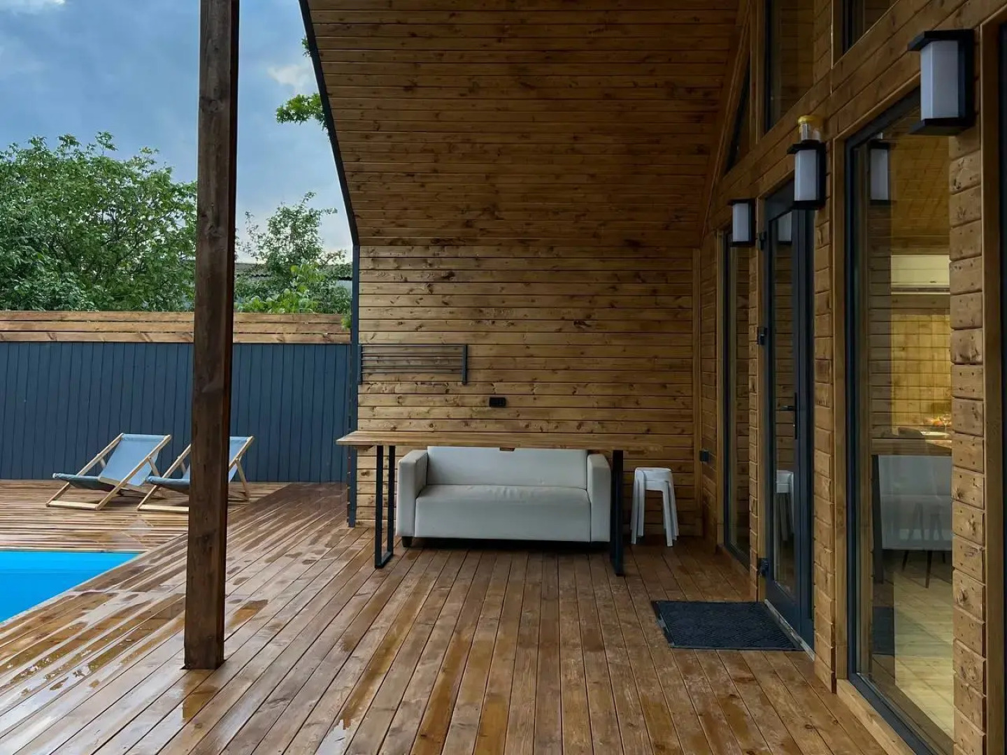 Частный дом Barn-House у леса с бассейном и банным чаном