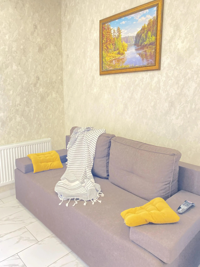 Апартаменты 1-комн квартира 41 кв.м. В ЦЕНТРЕ ул. Полежаева д.92