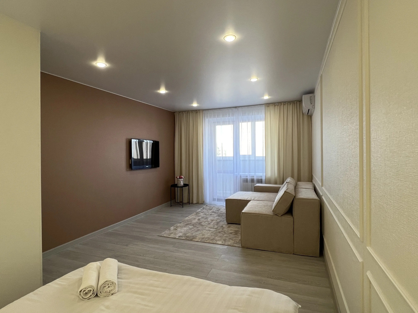 Апартаменты Дизайнерские "Batman-House"