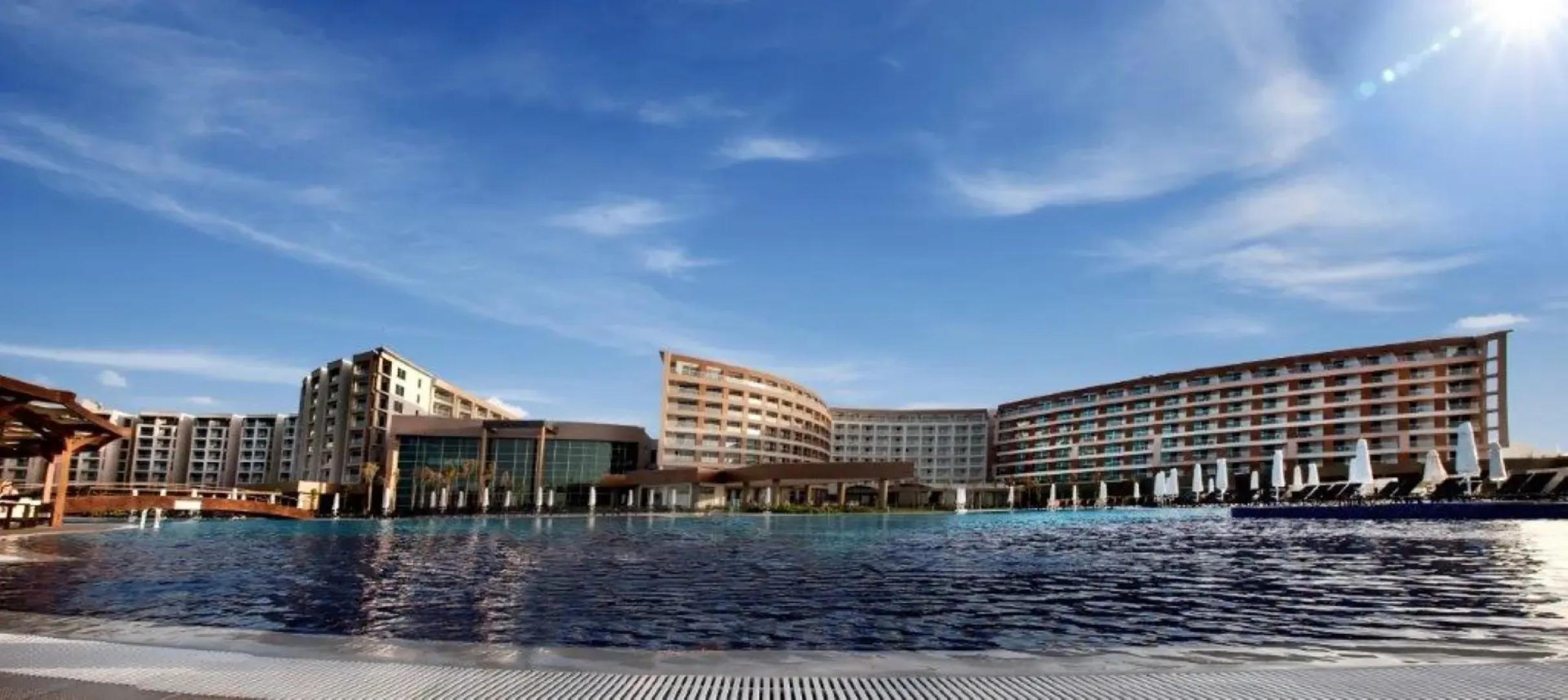 Отель Elexus Hotel Resort & Spa & Casino