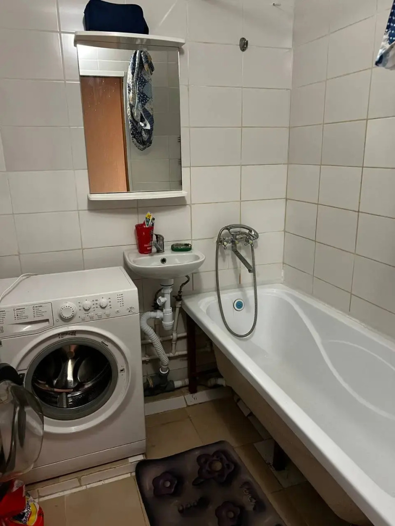 Апартаменты Просторная 3-к на Квартал Первомайском