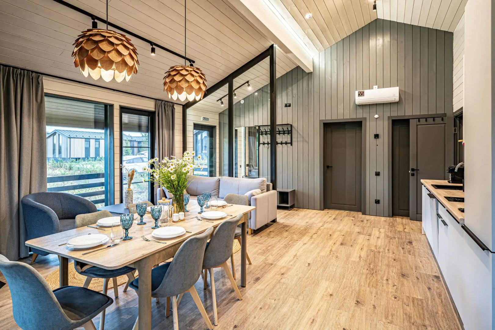 Отель Русские сезоны Эмбиент парк