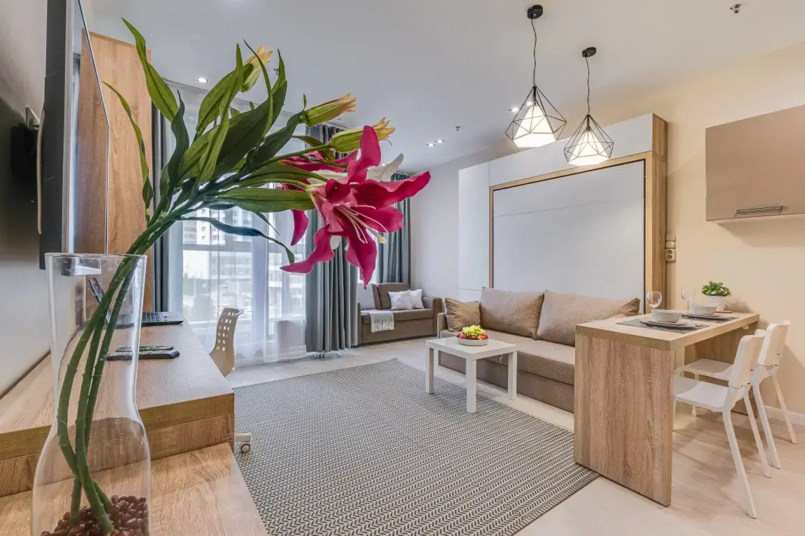 Апартаменты Премиум с Балконом и Видом на Город Business Apartments