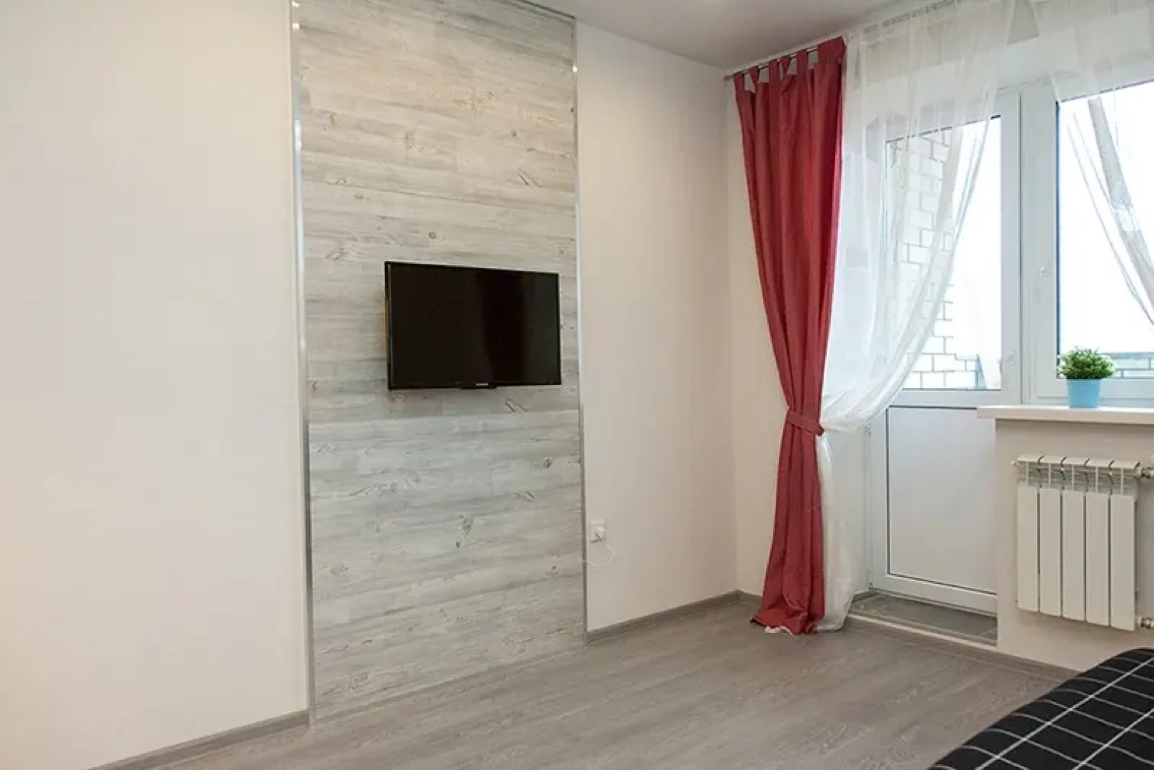 Апартаменты Счастливые квартиры на Зелинского 5