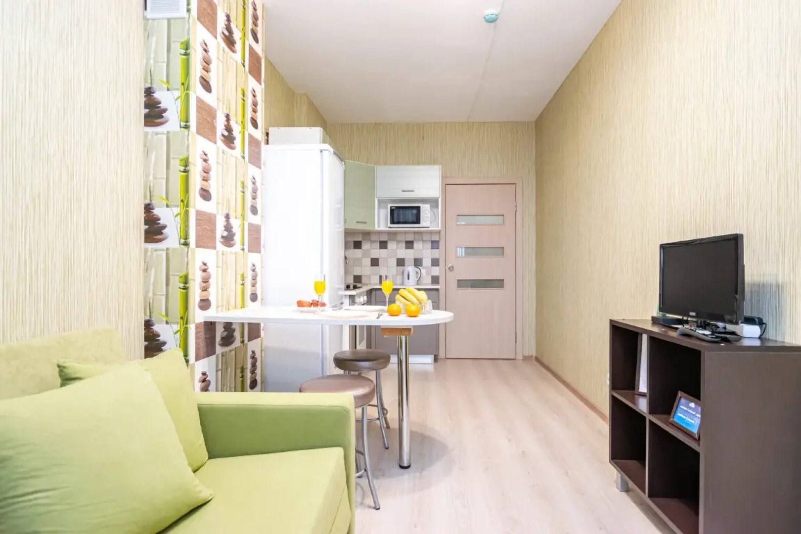 Апартаменты Cosmos Apart на Революции 48 Б (2)