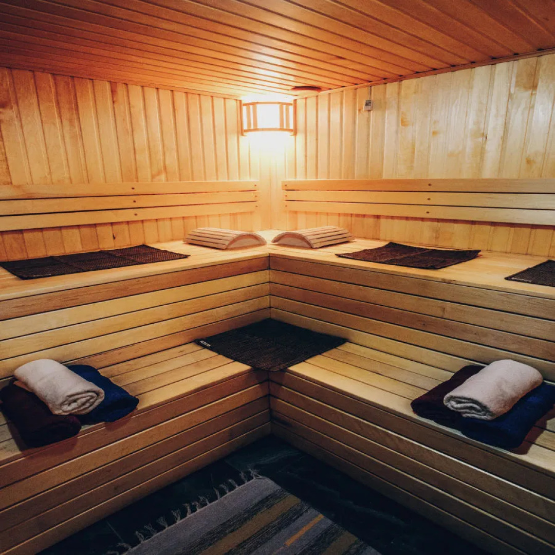 Частный дом за городом Монотель синий дом