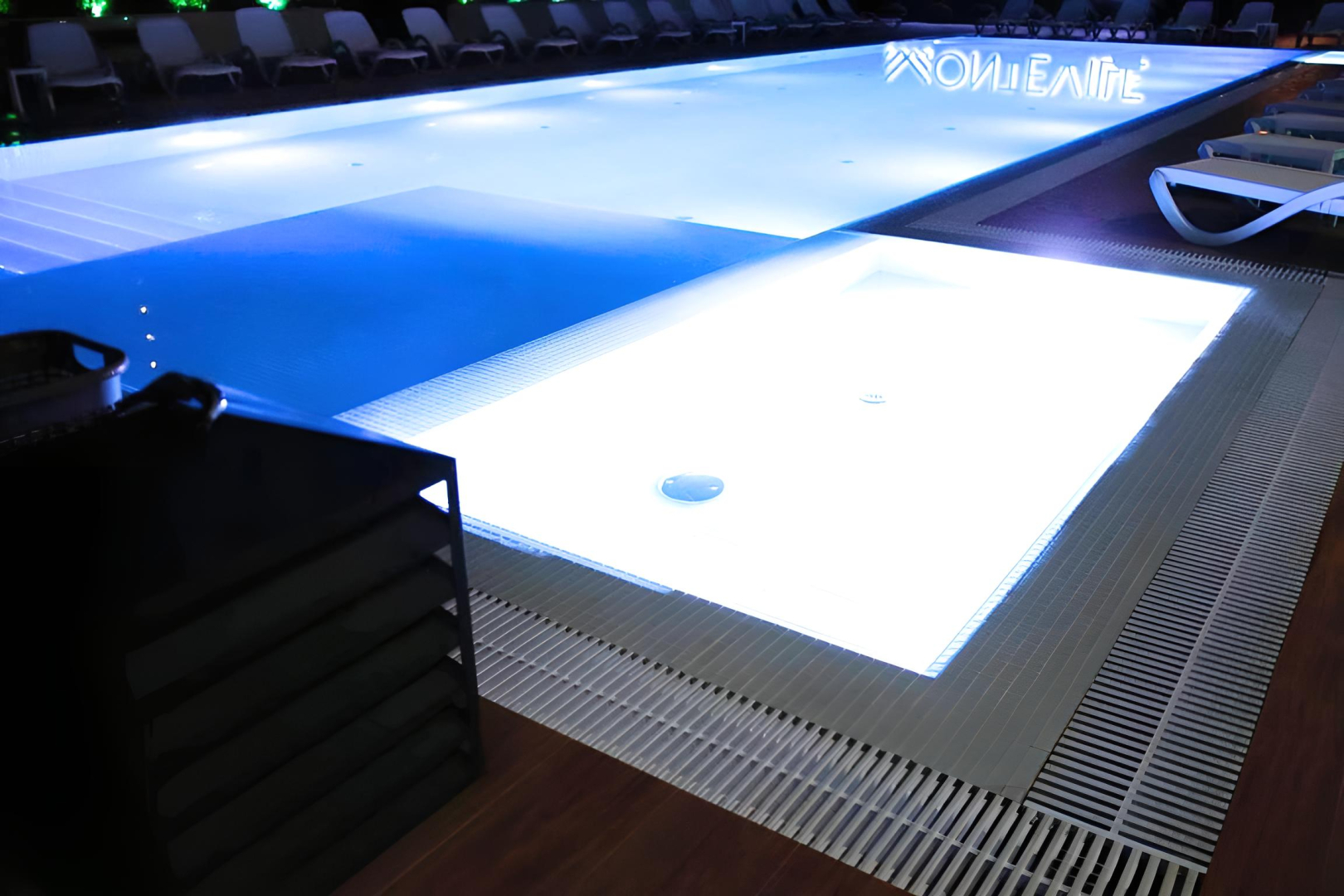 Апартаменты 05 с бассейном