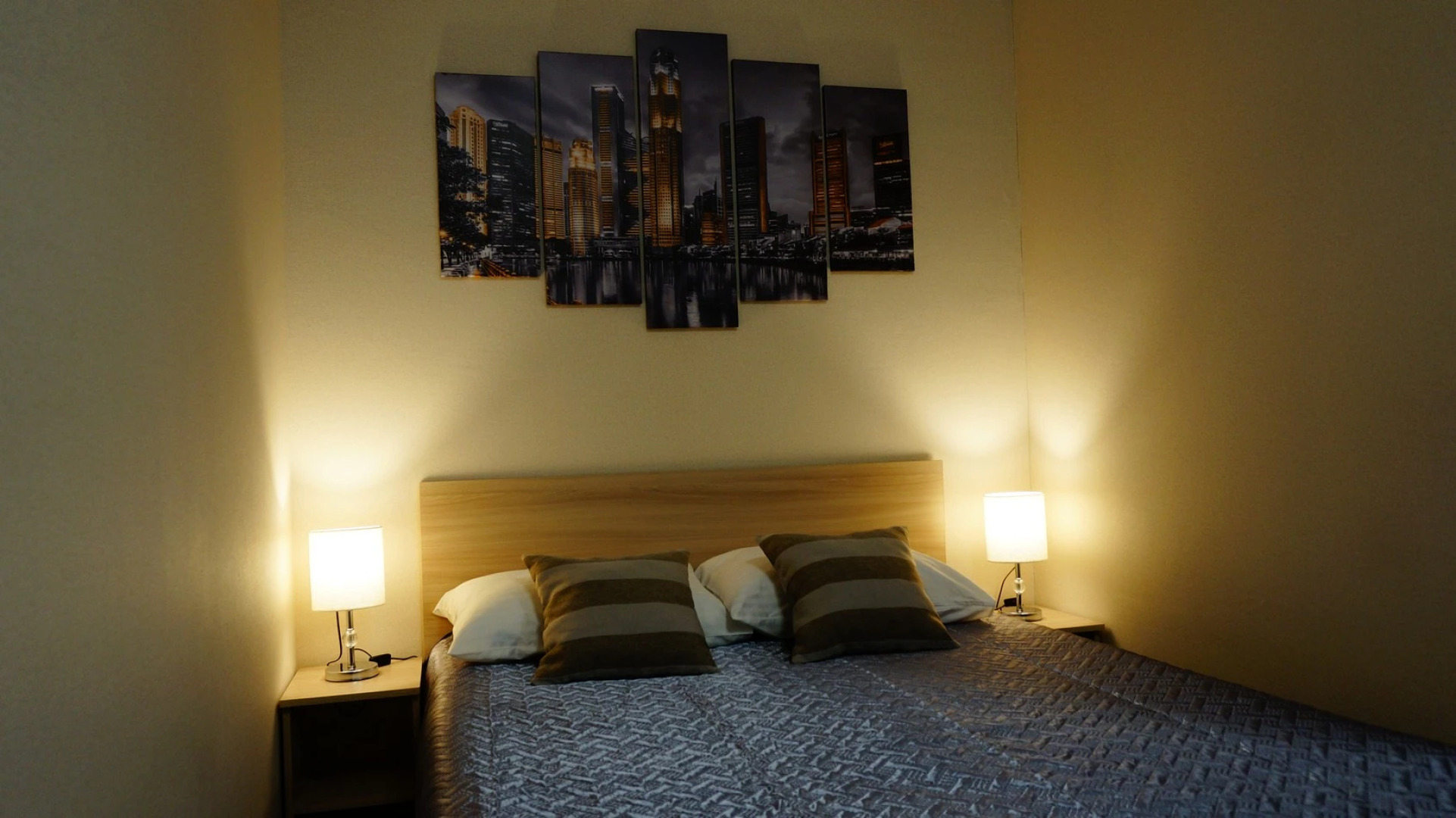 Апартаменты на Краснорядской 21