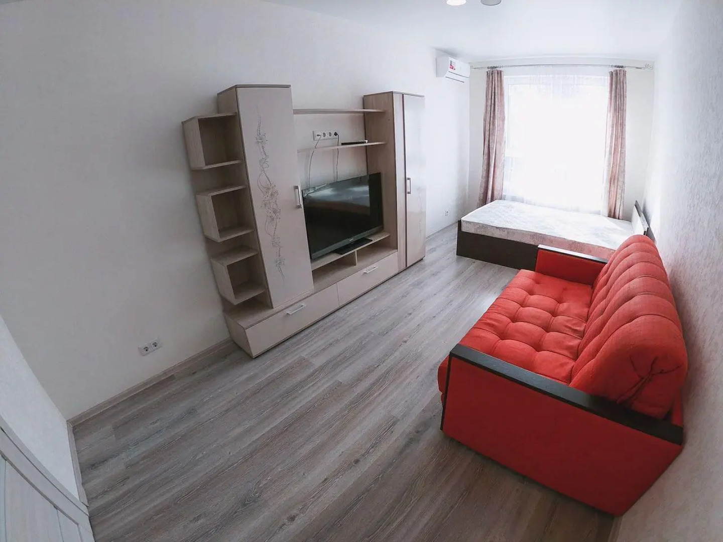 Квартира Галерея РRО на Площади Свободы 4