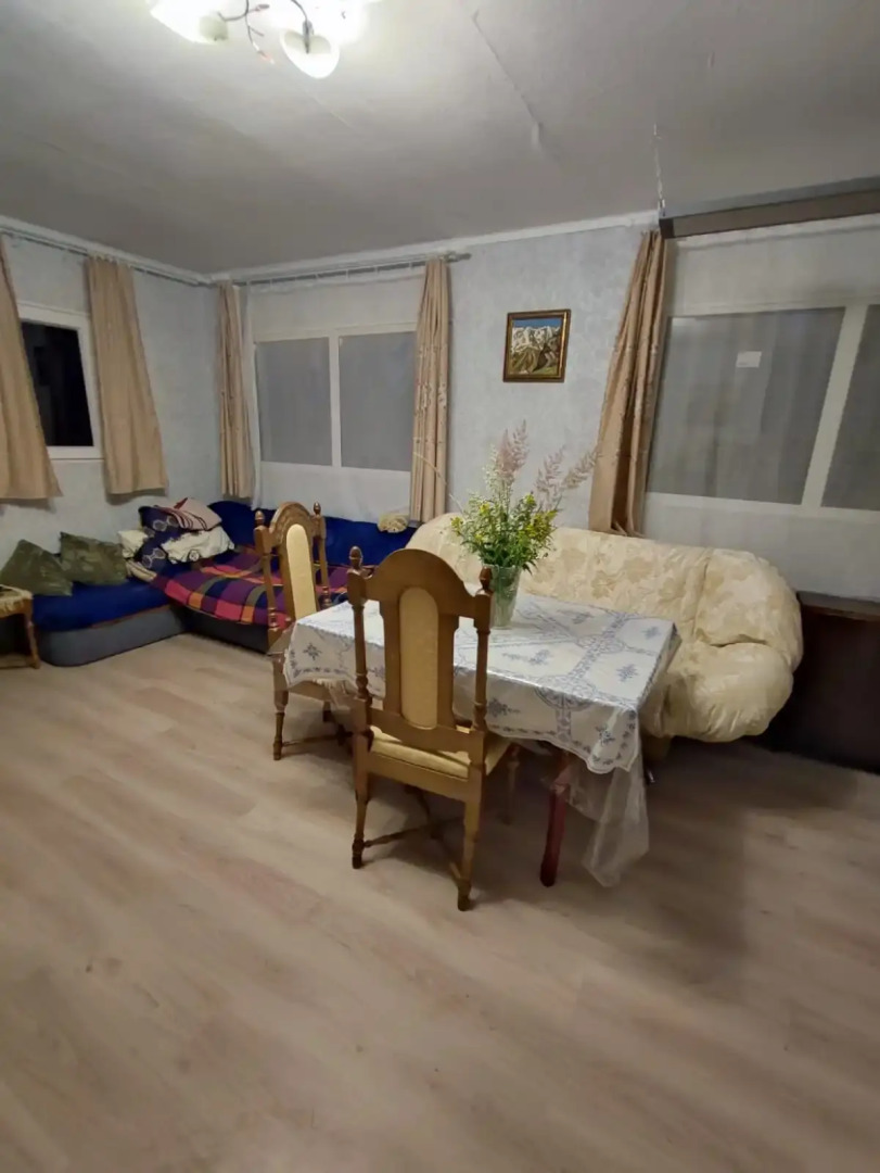 Частный дом у озера