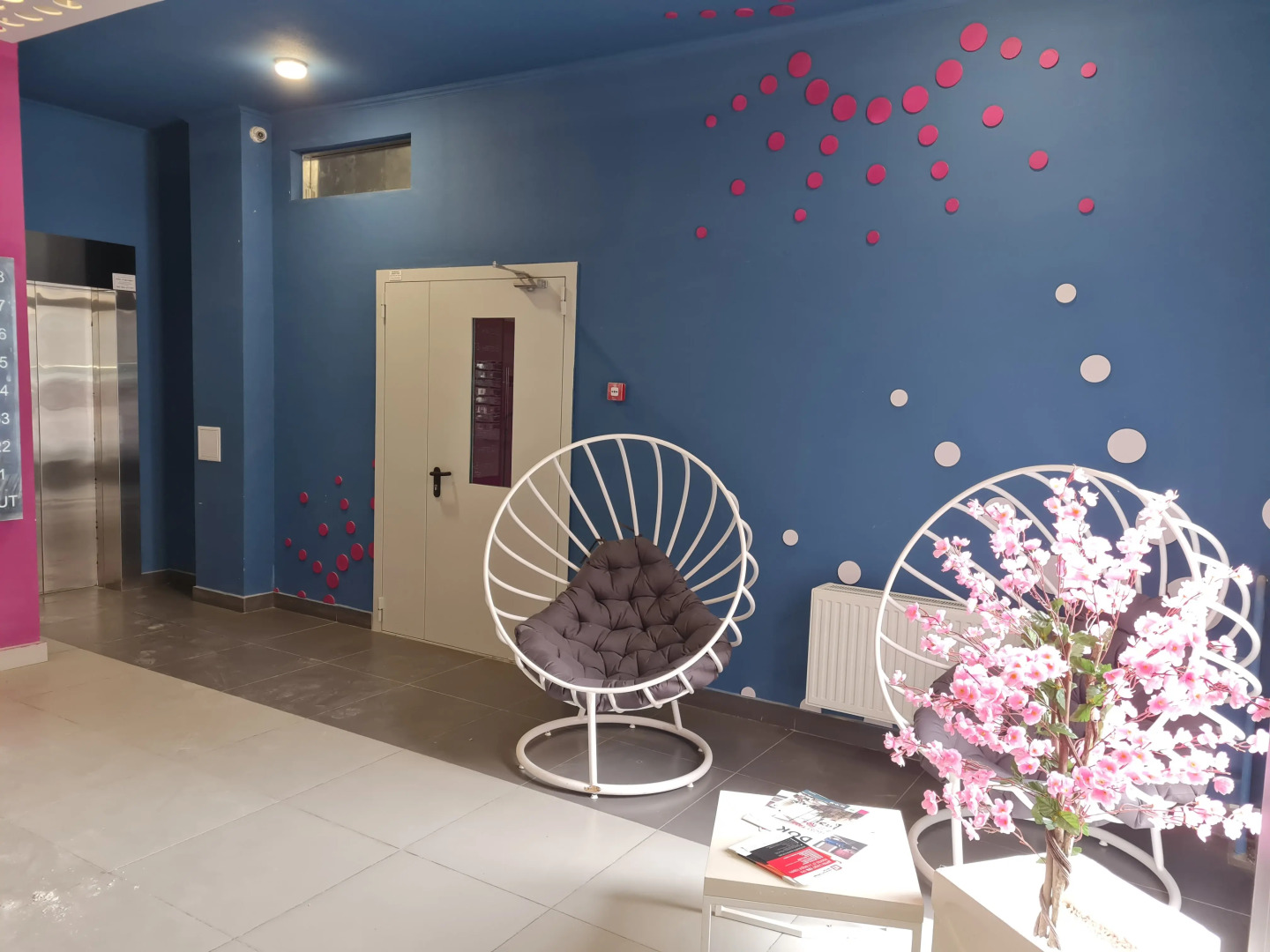 Апартаменты Panda Home с видом на мост влюблённых