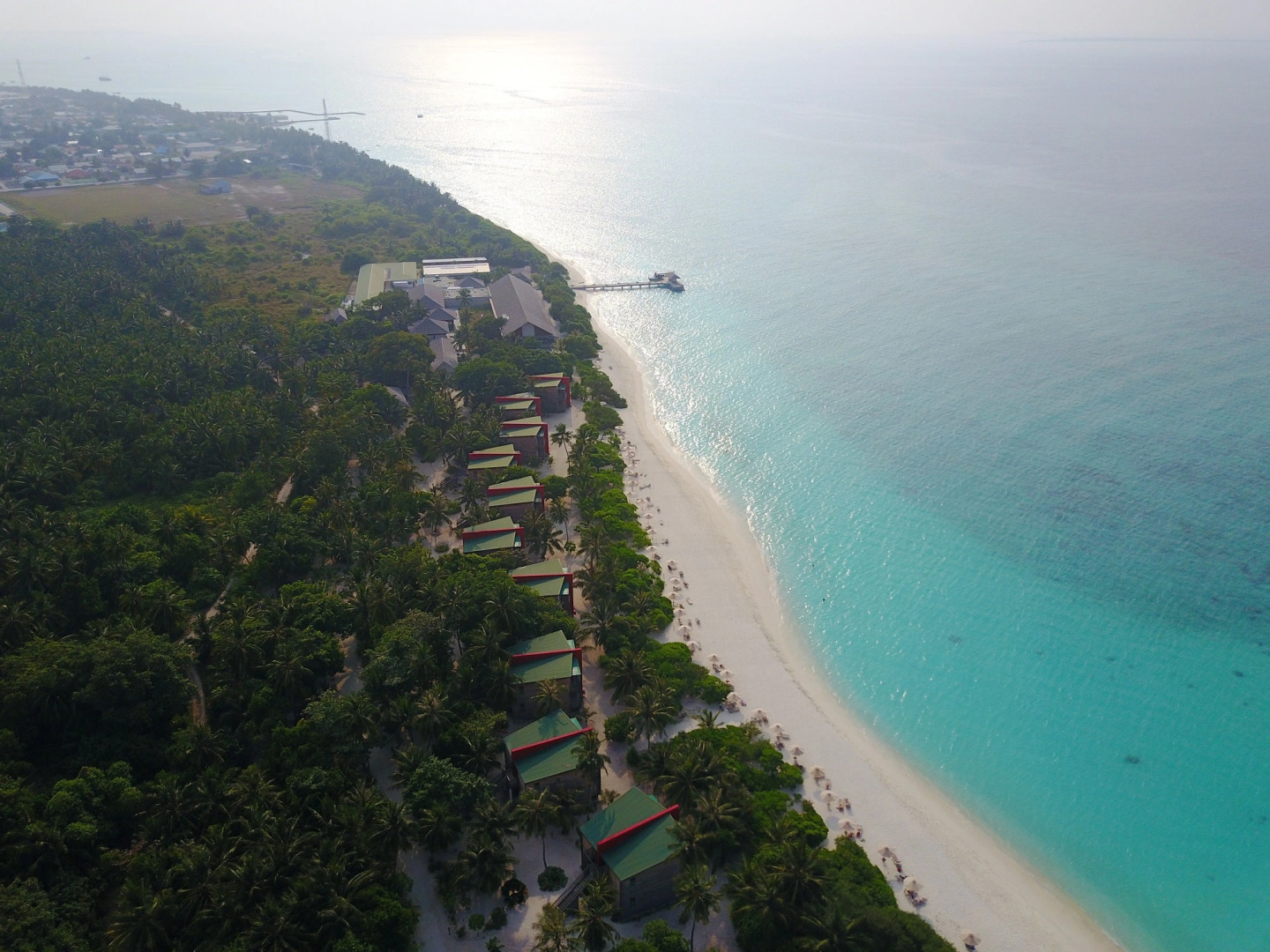 Отель The Barefoot Eco