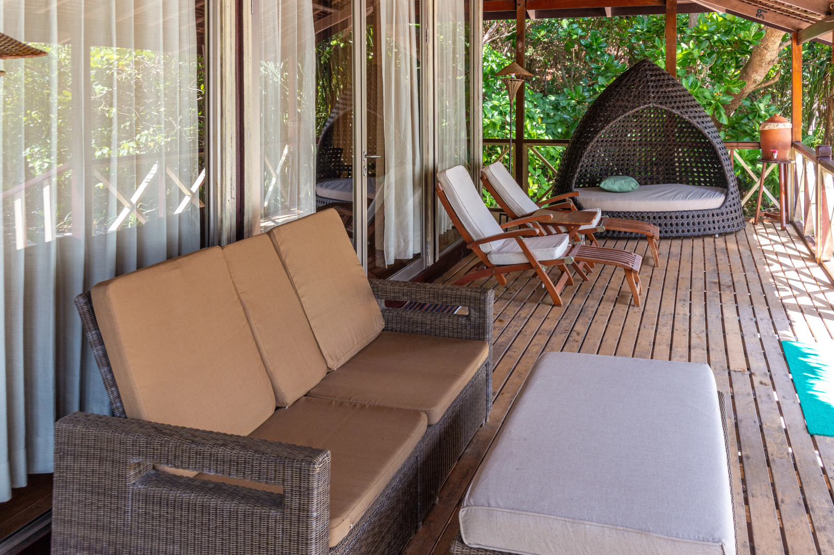 Отель Boulder Bay Eco Resort - Nga Khin Nyo Gyee Island