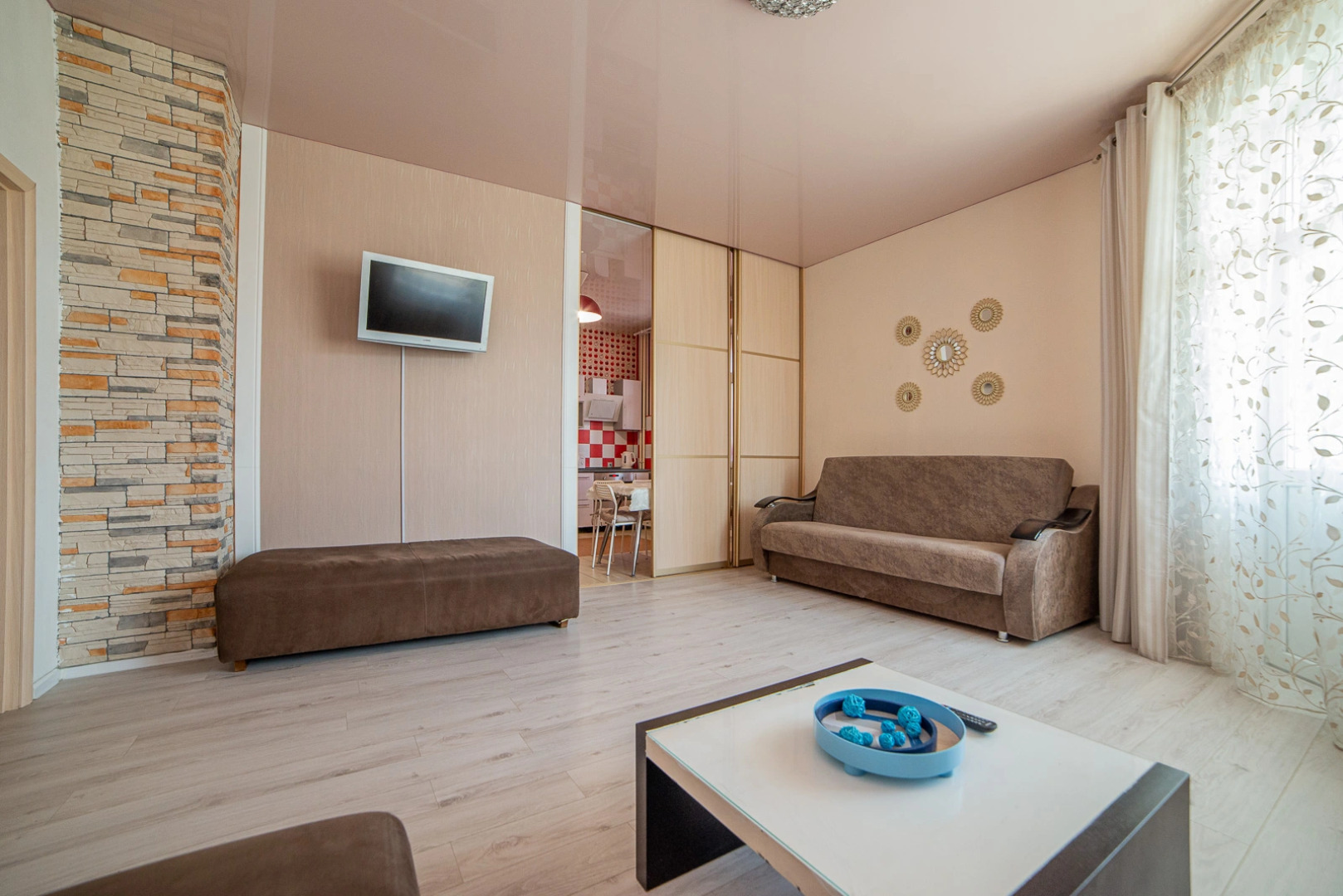 Апартаменты Вайнера 60