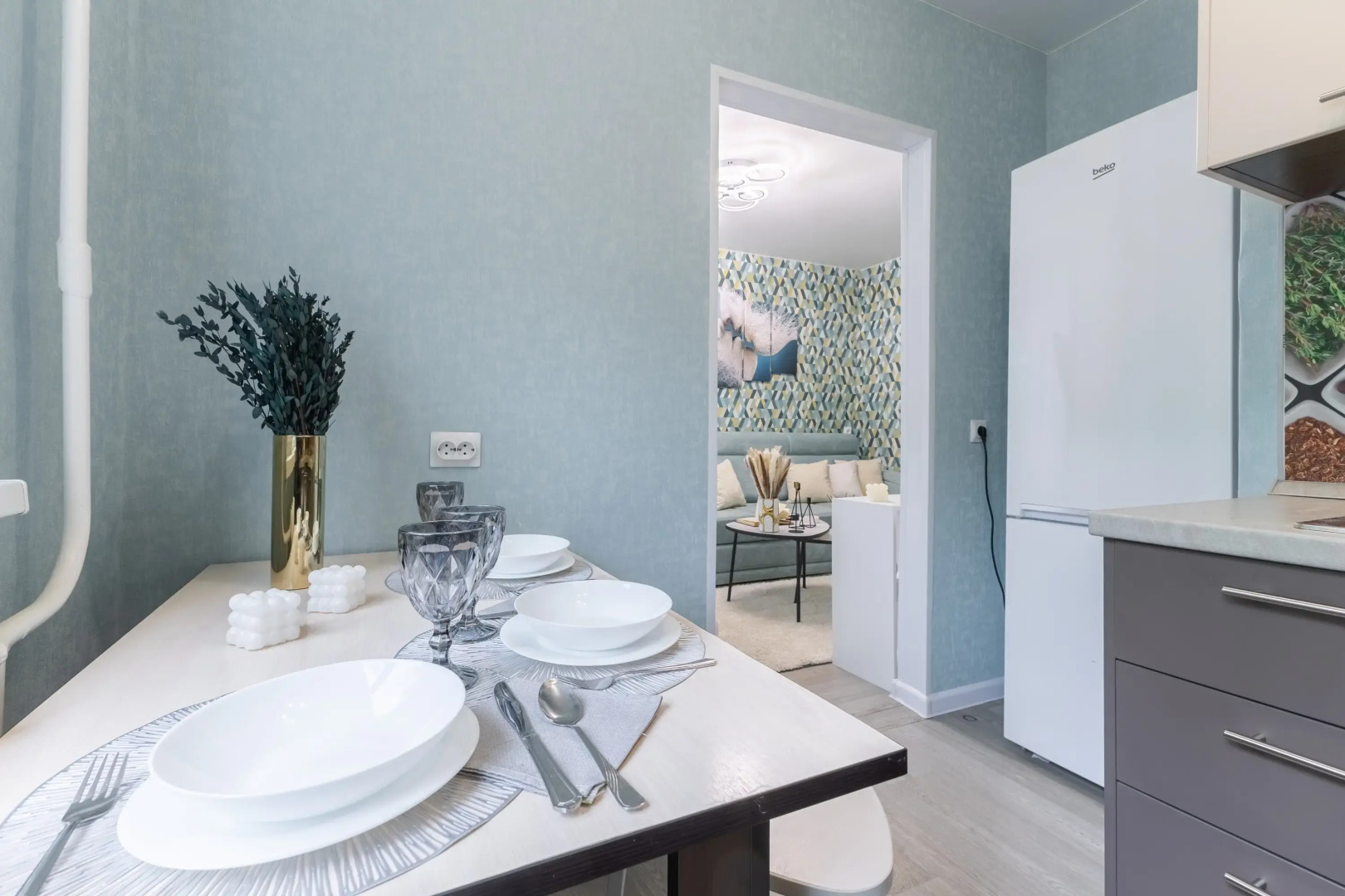 Апартаменты трехкомнатные на Космонавтов