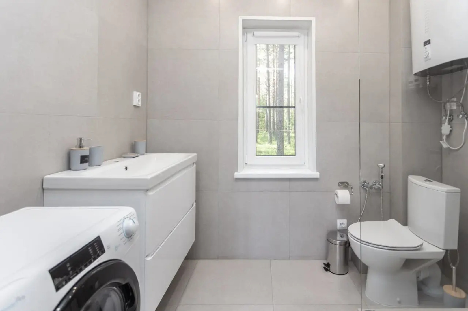 Частный дом студия с отдельной спальней