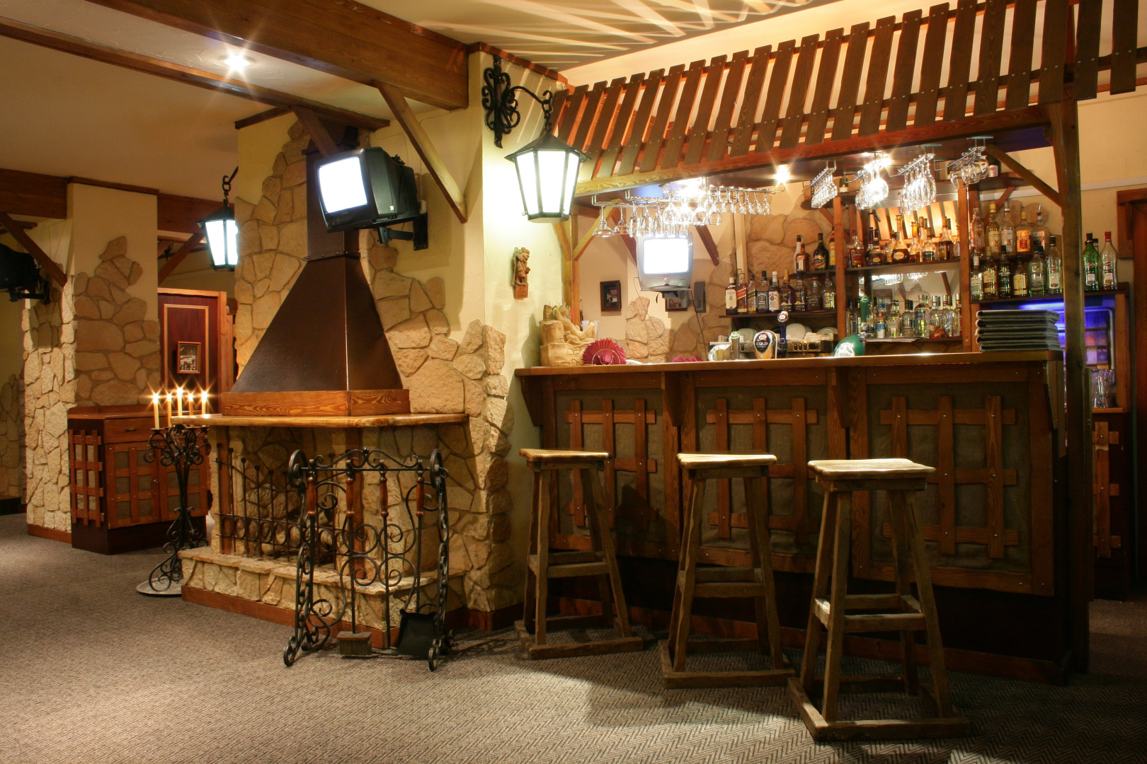 Отель Академия