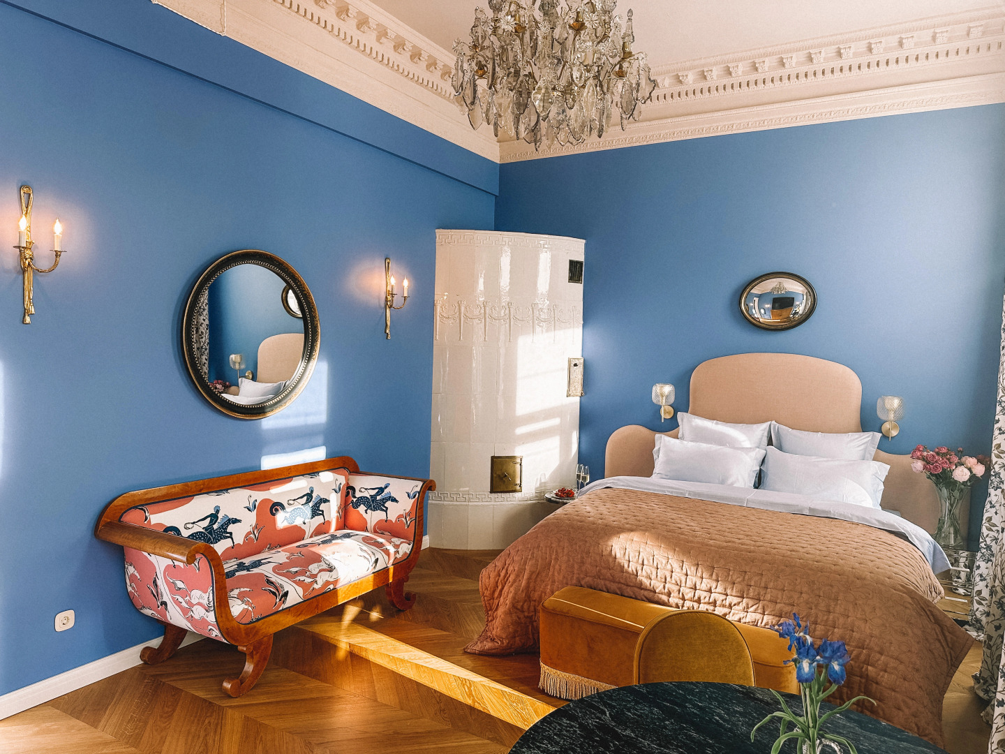 Апартаменты Эксклюзивная квартира Уголок Парижа