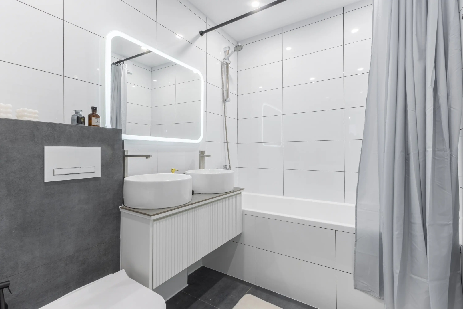 Апартаменты Comfort Home на Амирхана 11