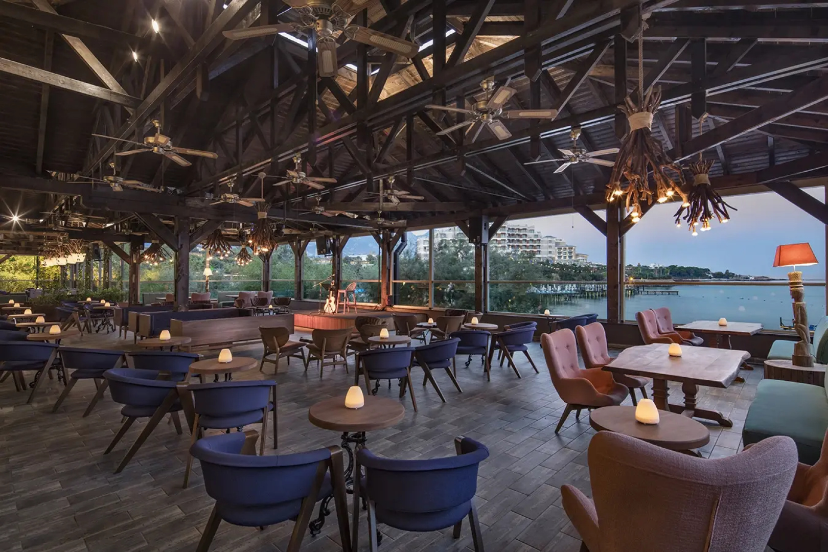 Отель Merit Crystal Cove Casino & SPA