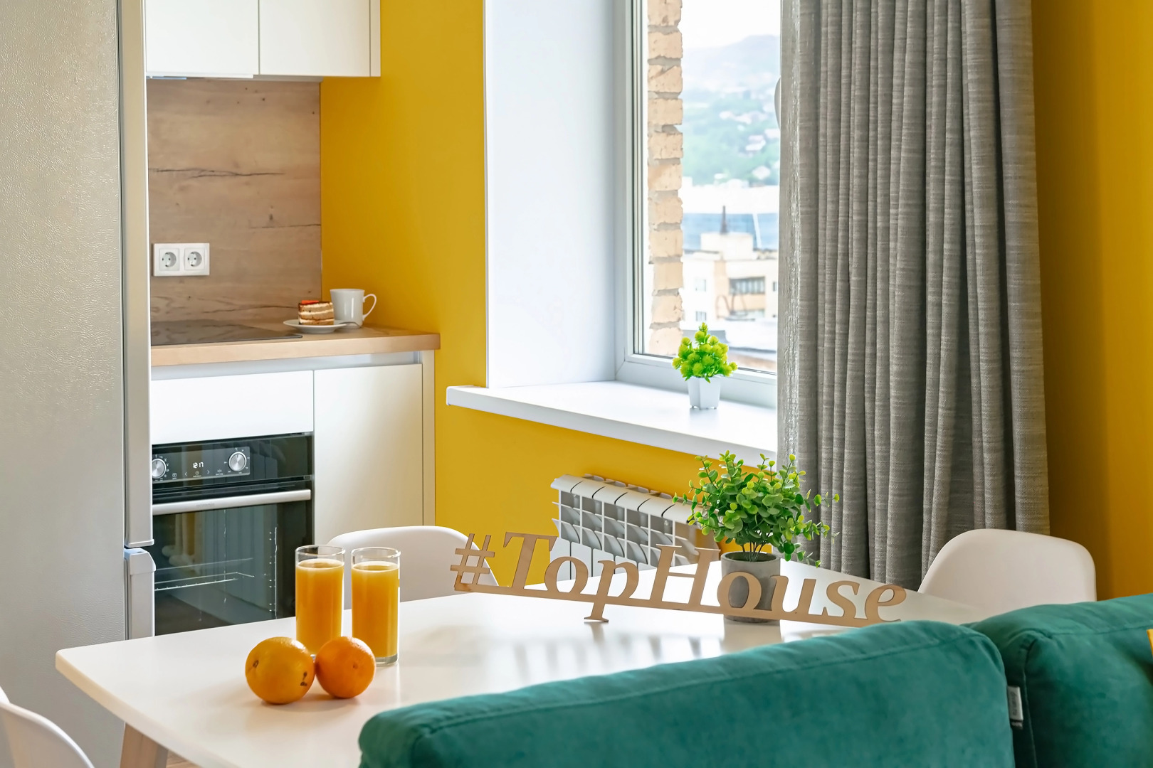 Апартаменты TopHouse на Океанском проспекте 102