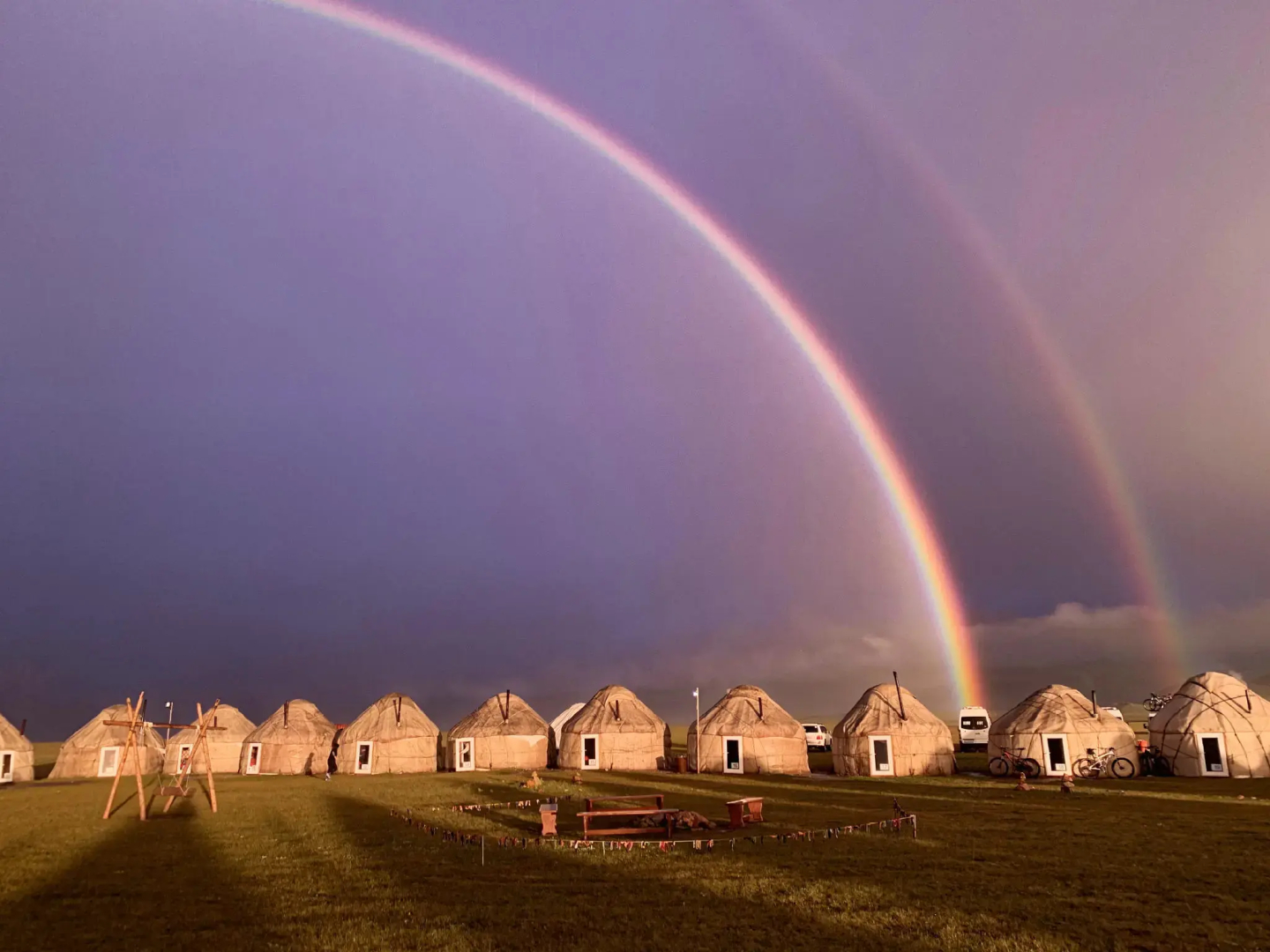 Глэмпинг “AK-SAI TRAVEL” yurt camp at Son Kul lake