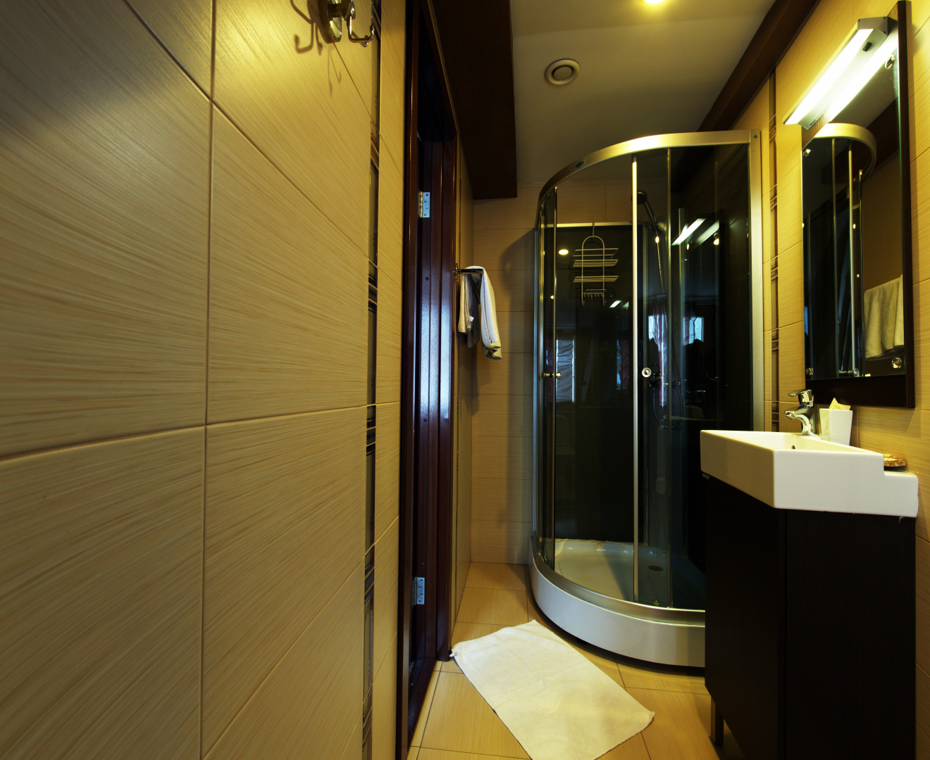 Отель Домино