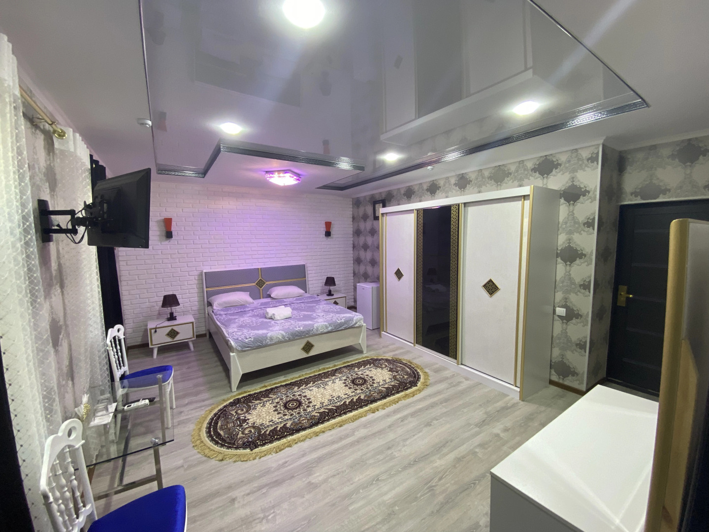 Отель Hotel Uzbegim