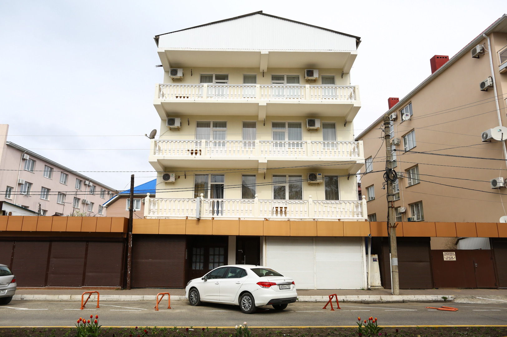 Отель Азалия