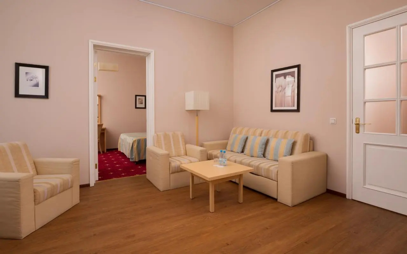 Гостиница Октябрьская