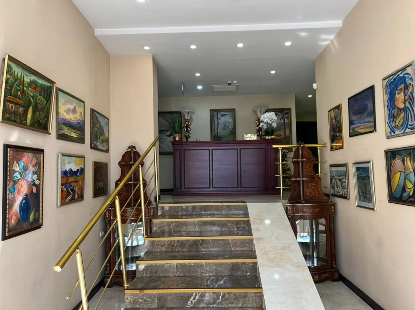 Отель Natali Metekhi Palace